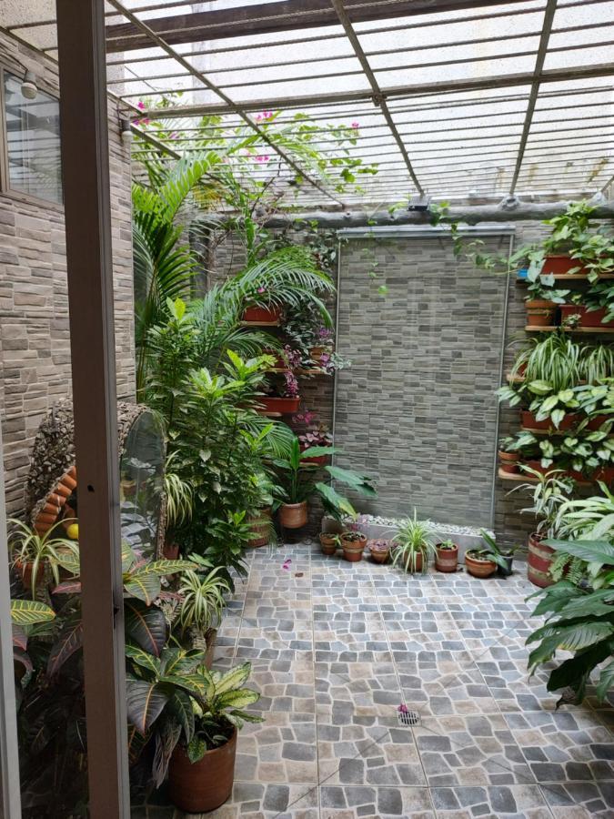 מדיין Noras Homestay Laureles מראה חיצוני תמונה