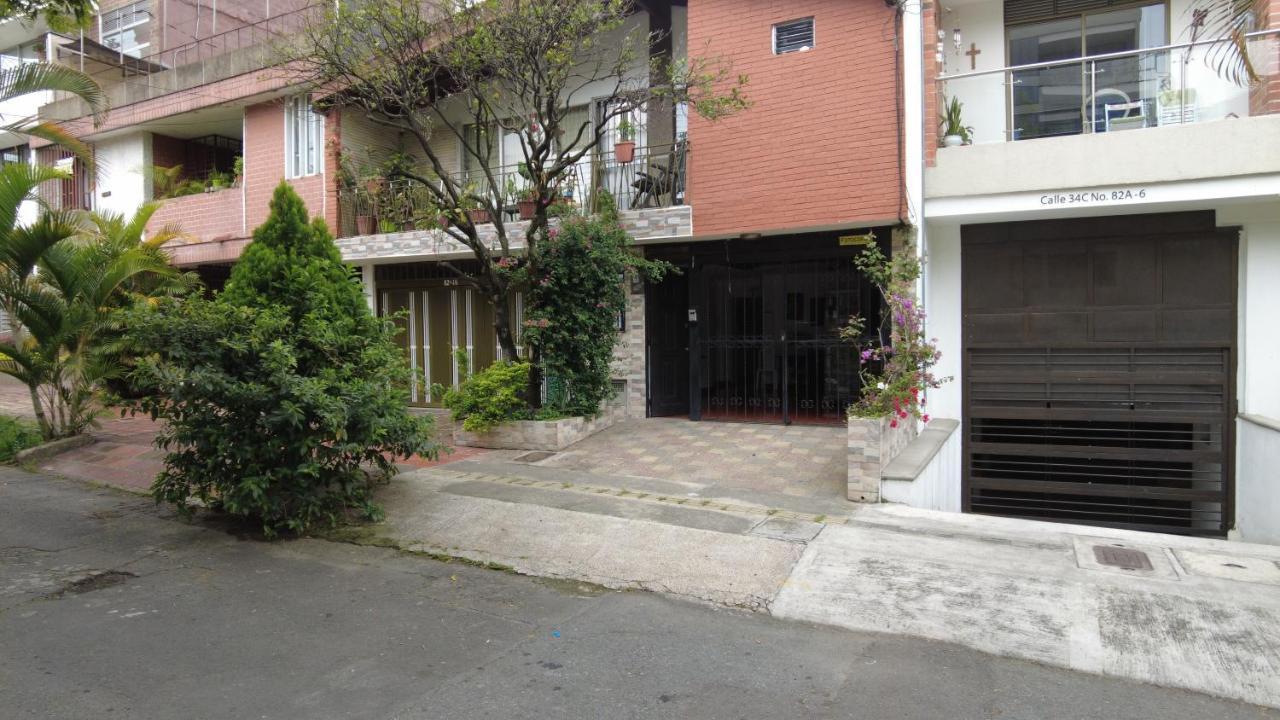 מדיין Noras Homestay Laureles מראה חיצוני תמונה