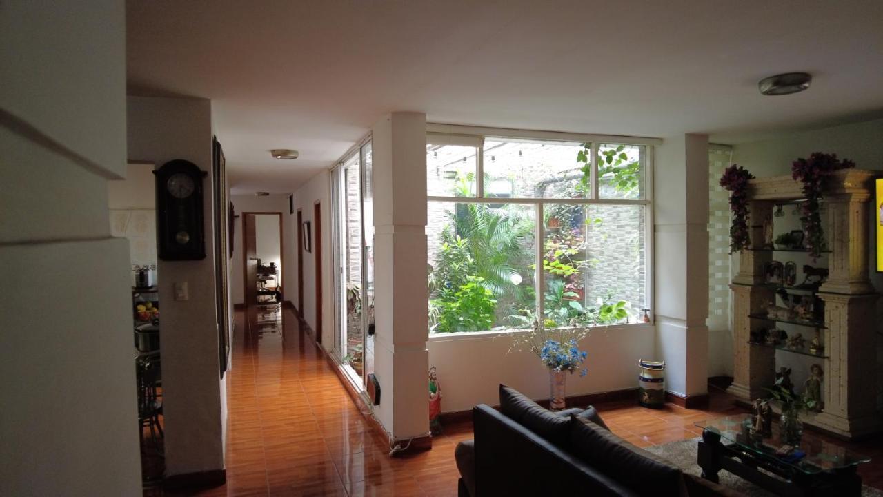 מדיין Noras Homestay Laureles מראה חיצוני תמונה